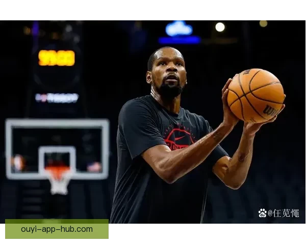 美媒曝杜兰特不喜申京 申京教球KD反感认为脑子不正常