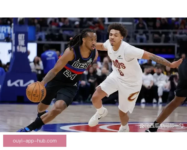 活塞时隔19年再夺东部第一 杜伦贡献16分7篮板乔治砍下20分